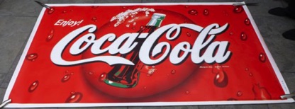 P9231-1 € 6,00 coca cola poster (papier) dubbelzijdig bedrukt 168x103cm